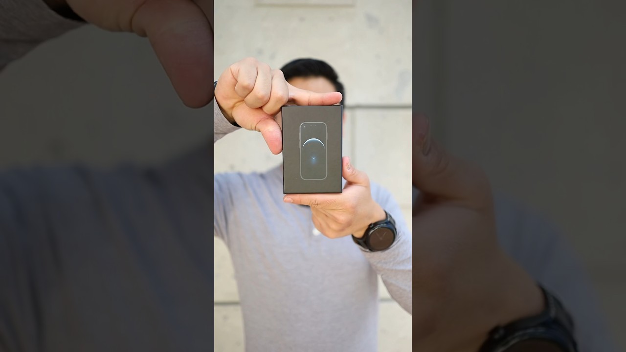cuanto cuesta el celular mas pequeño del mundo